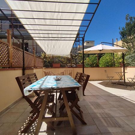 Appartamento Fronte Mare Con Parcheggio Privato Pescara Exterior foto